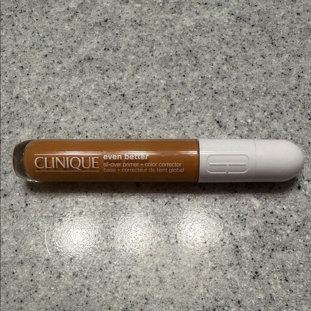 Clinique Even Better Primer + Corrector - Warm Brown
